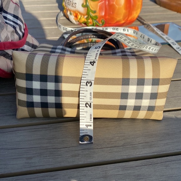 Burberry VINTAGE Small Nova Check Bag! EUC! 🔥❤️ - Picture 11 of 16